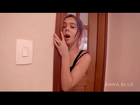 ❤️ Vaig tornar al meu germà. Vaig tenir sexe amb la seva xicota. retorn de lesbianes. Vídeo porno al porno ca.sexeey.ru